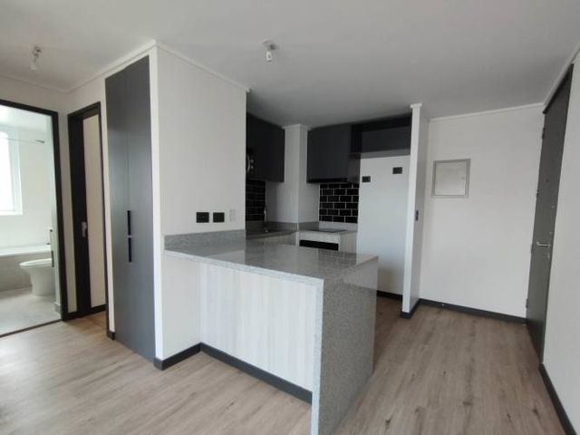 MACUL DEPTO NUEVO 2D 1B Y ESTACIONAMIENTO