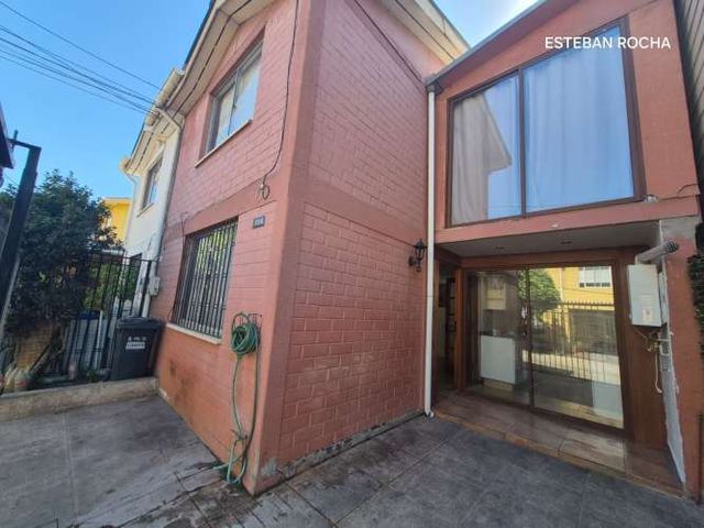 ARRIENDO CASA GRANDE LO MARCOLETA QUILICURA