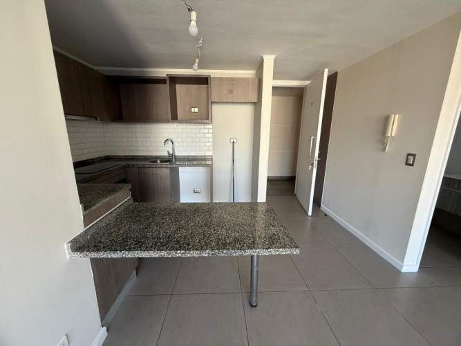 SE ARRIENDA DP 2D2B EN METRO SANTA LUCIA