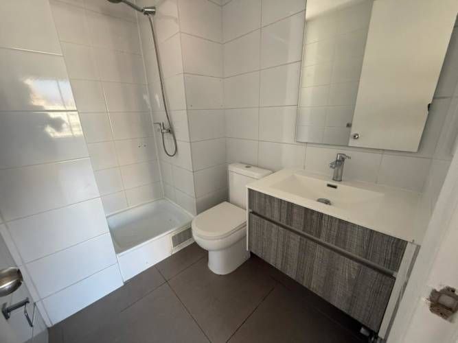 SE ARRIENDA DP 2D2B EN METRO SANTA LUCIA