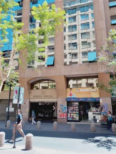 ESTACIONAMIENTO Metro Universidad de Chile