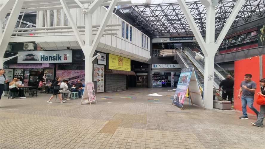 LOCAL COMERCIAL Metro Los Leones