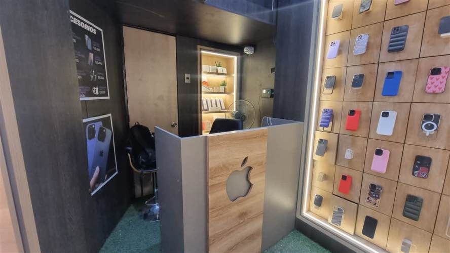 LOCAL COMERCIAL Metro Los Leones