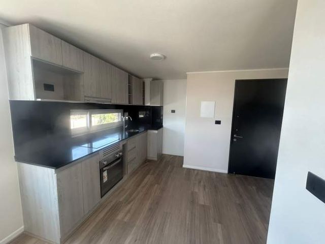 SE ARRIENDA DPTO  NUEVO  2 D, 1 B, EST, A PASOS DE METRO