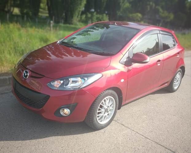 Mazda demio año 2014 / 4x2 motor 1.3 cc automático