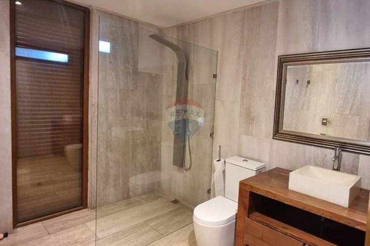 Maravillosa casa con laguna, lujo y naturaleza