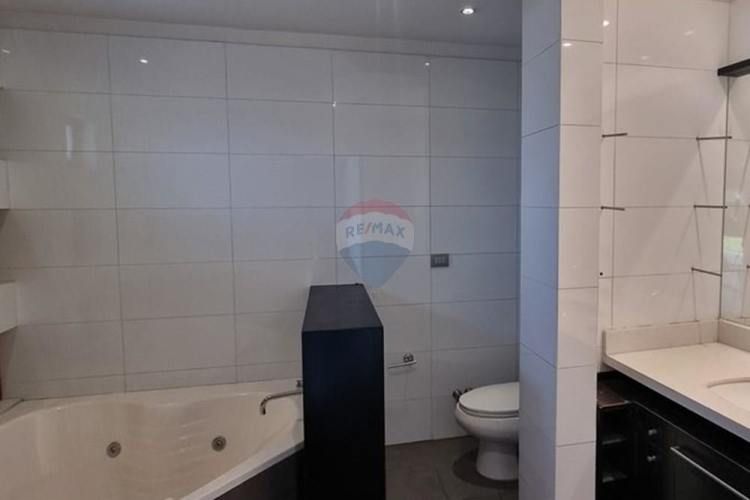 Maravillosa casa con laguna, lujo y naturaleza