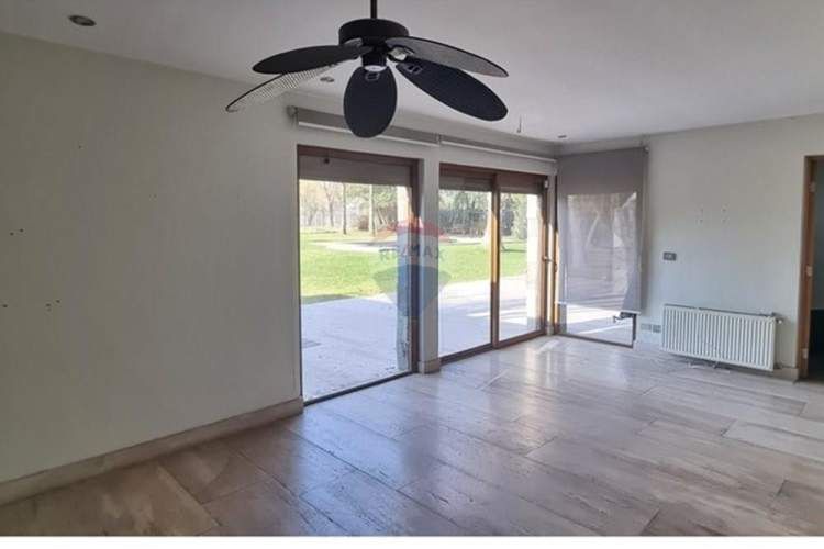 Maravillosa casa con laguna, lujo y naturaleza