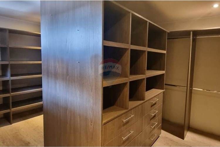 Maravillosa casa con laguna, lujo y naturaleza