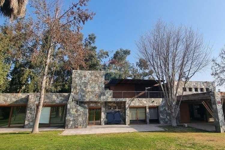 Maravillosa casa con laguna, lujo y naturaleza