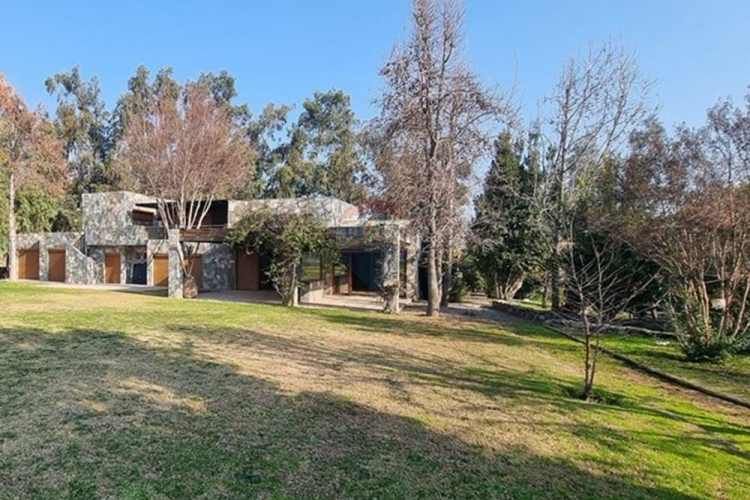 Maravillosa casa con laguna, lujo y naturaleza
