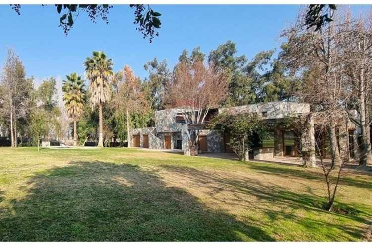 Maravillosa casa con laguna, lujo y naturaleza