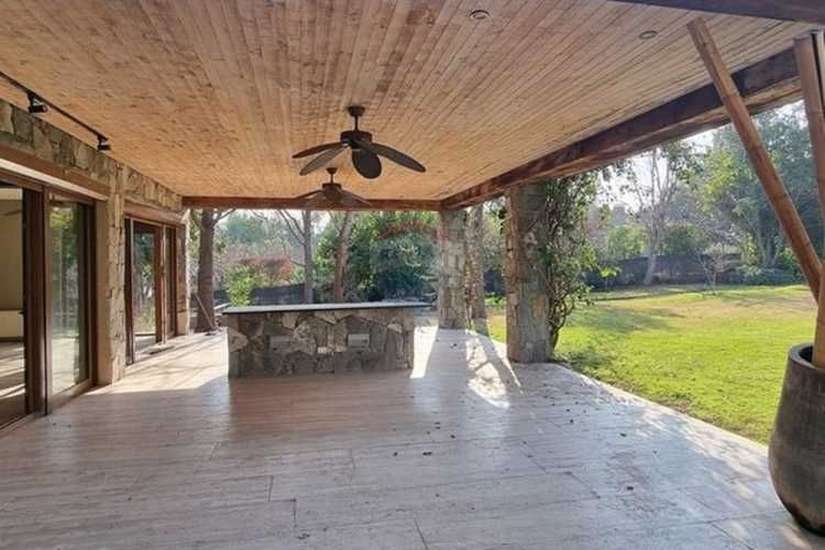 Maravillosa casa con laguna, lujo y naturaleza