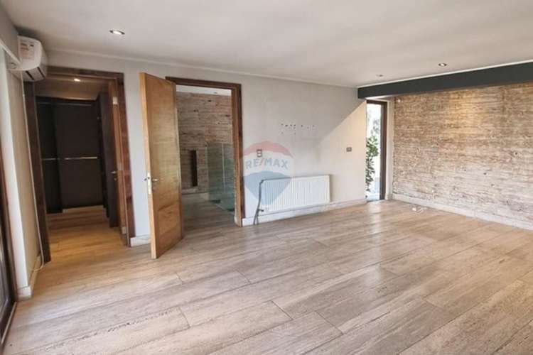 Maravillosa casa con laguna, lujo y naturaleza