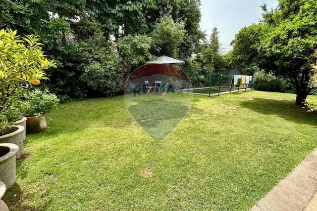 Casa en la dehesa con gran jardín