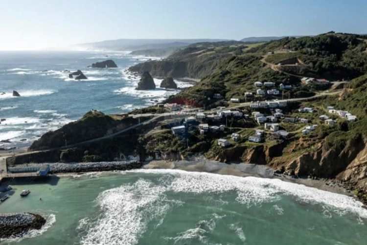Parcela plana con estero en estaquilla beach