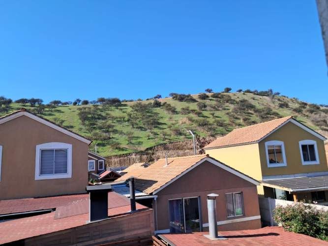 HERMOSA CASA EN  CONDOMINIO LOS FALDEOS DE NOS