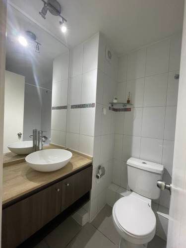 ACOGEDOR DEPTO 2D Y 2B BODEGA VISTA DESPEJADA