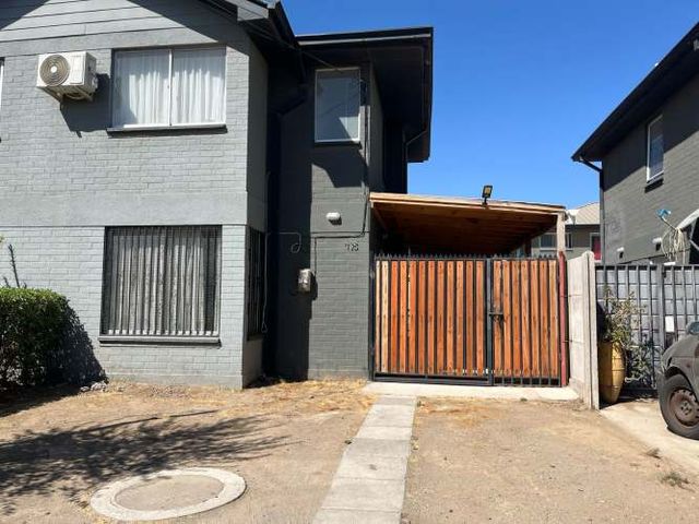 Casa amplia en Condominio Las Flores Larapinta