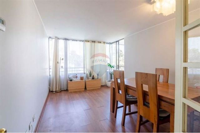 ¡moderno depa en ñuñoa con balcón y piscina!