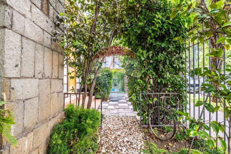 Casa con estilo arquitectónico renovada