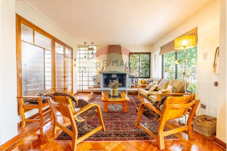 Casa con estilo arquitectónico renovada