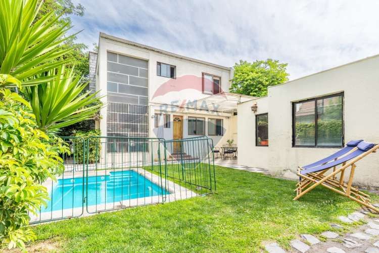 Casa con estilo arquitectónico renovada