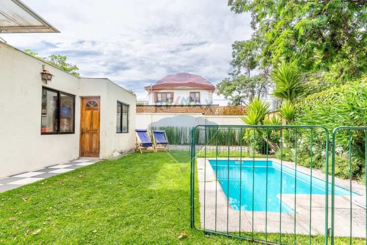 Casa con estilo arquitectónico renovada