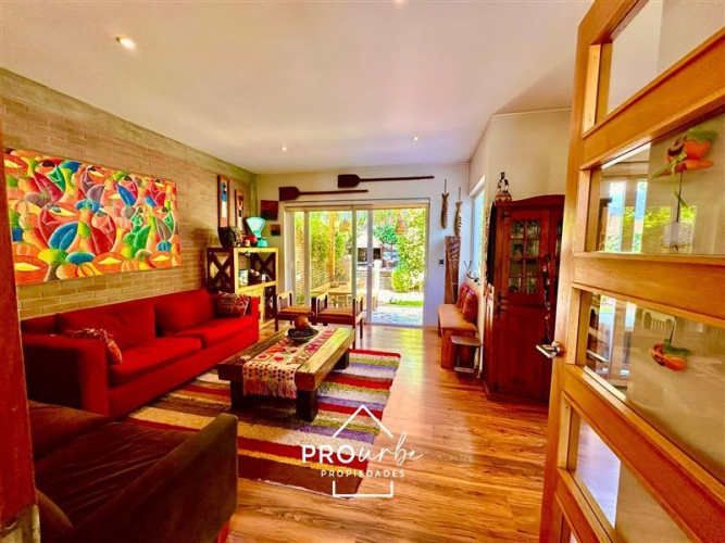 CASA Valenzuela Puelma