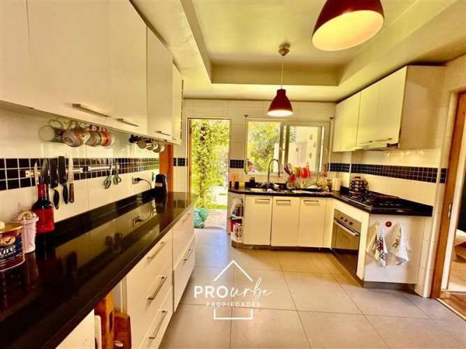 CASA Valenzuela Puelma