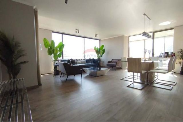 Depto de 4d, 4b, 2e, 2b,  terraza. las condes.