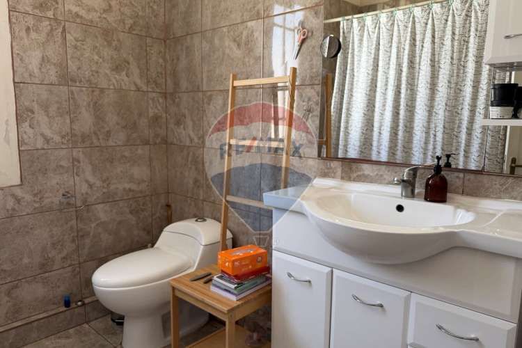 Casa neoclásica amplia y luminosa