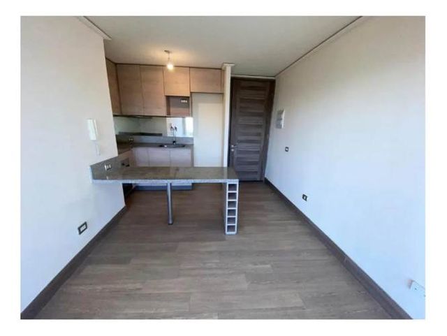 ESTRATEGICA UBICACION METRO Y MALL VESPUC IO