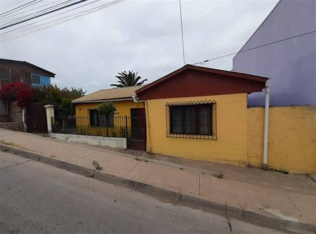 SITIO Amplio Terreno con casa en Las Compañías, La Serena.