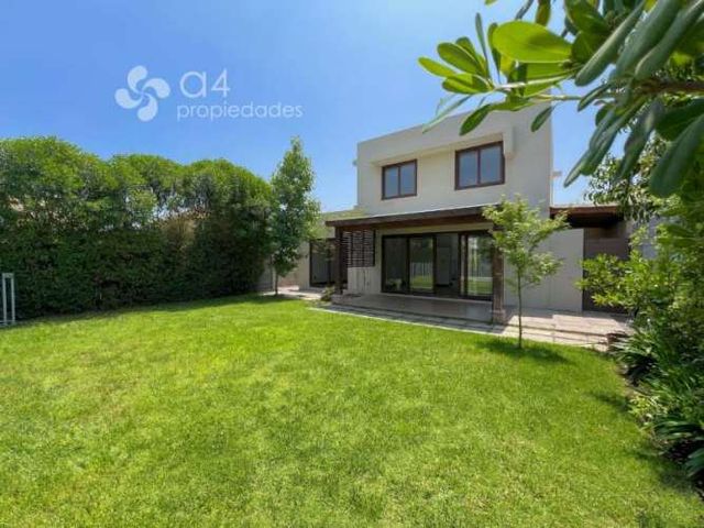 Estupenda y  Acogedora Casa en Piedra Roja