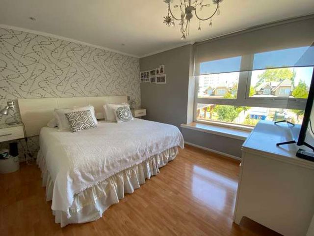 SE ARRIENDA CASA AMPLIADA 4D 3B