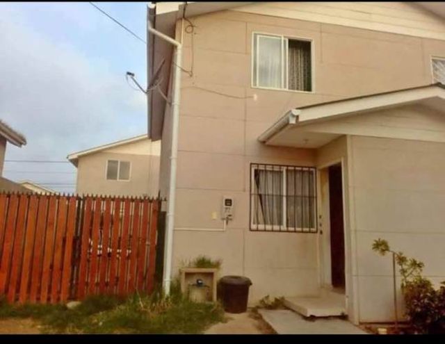 CASA 2 DORMITORIOS 2 BAÑOS CONDOMINIO PEÑABLANCA