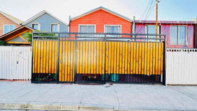 AMPLIA Y COMODA CASA 5D 2B MAIPU