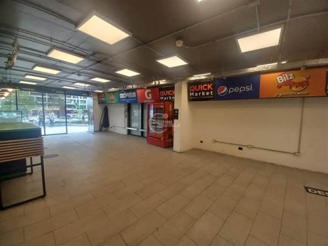 LOCAL COMERCIAL calle La Cabaña