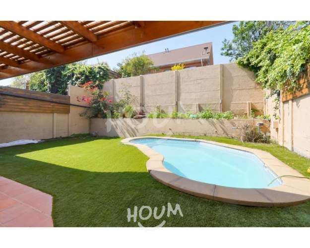 Amplia Casa con Piscina en El Hualle Sur