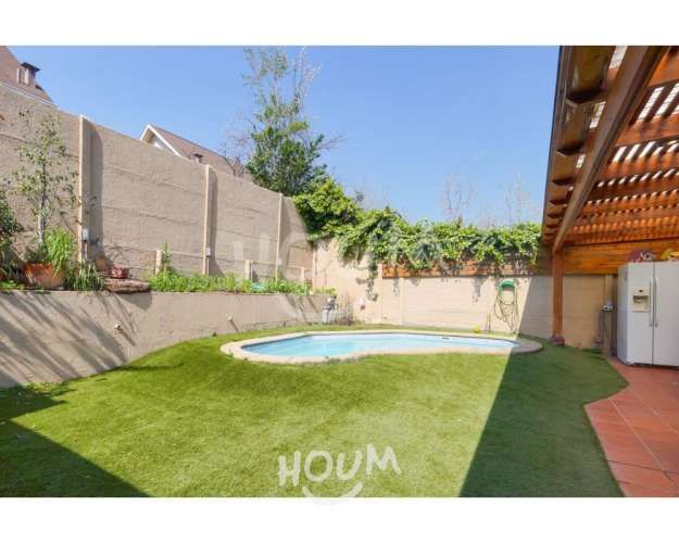 Amplia Casa con Piscina en El Hualle Sur