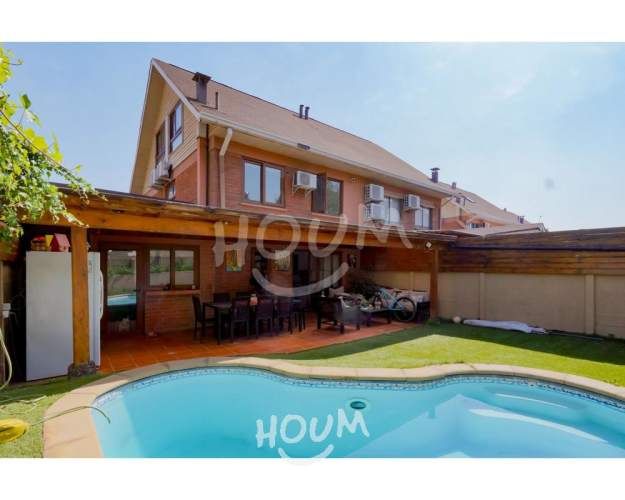 Amplia Casa con Piscina en El Hualle Sur