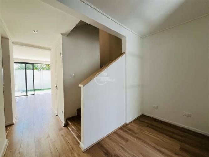 CASA Fernando Castillo Velasco / Los Maitenes