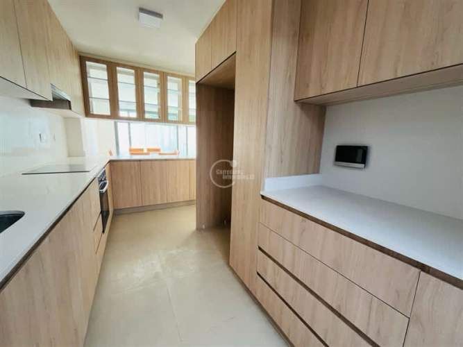 CASA Fernando Castillo Velasco / Los Maitenes