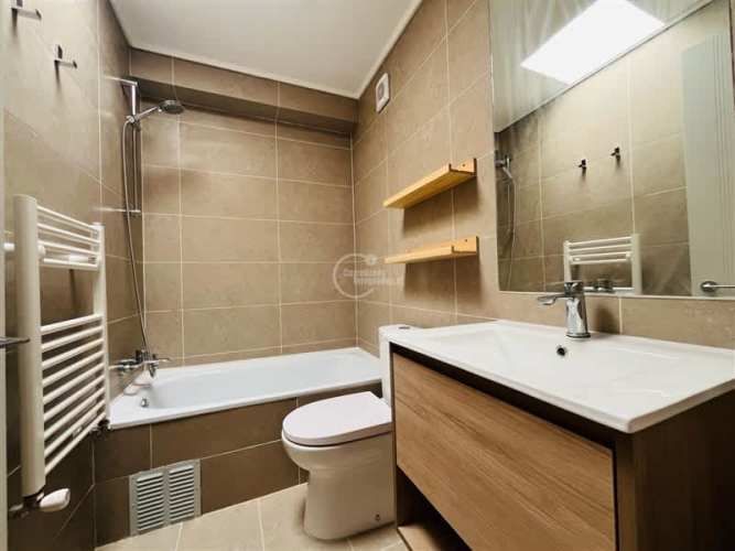 CASA Fernando Castillo Velasco / Los Maitenes