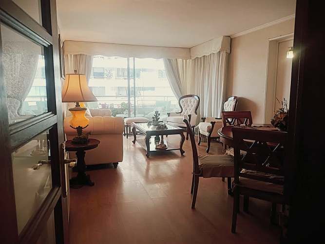 DEPARTAMENTO Departamento de 141 m² totales en pleno barrio El Llano Subercaseaux