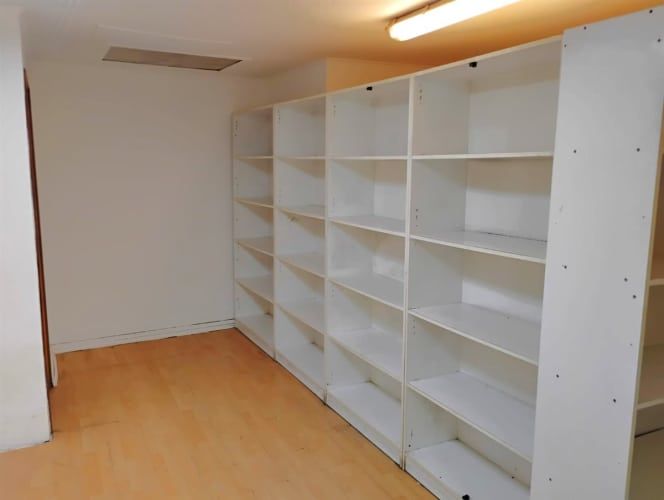 BODEGA Almirante Veliz con las Brisas