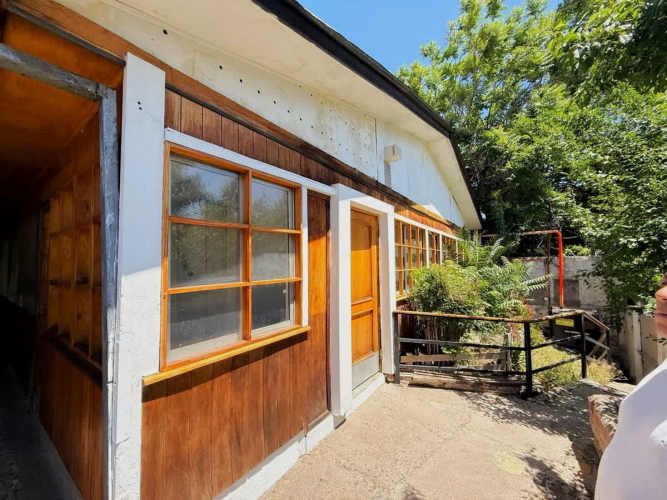 BODEGA Almirante Veliz con las Brisas