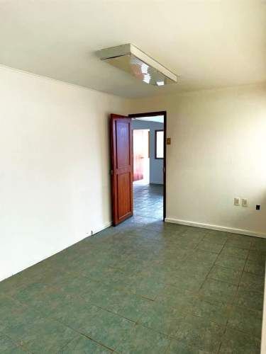 BODEGA Almirante Veliz con las Brisas