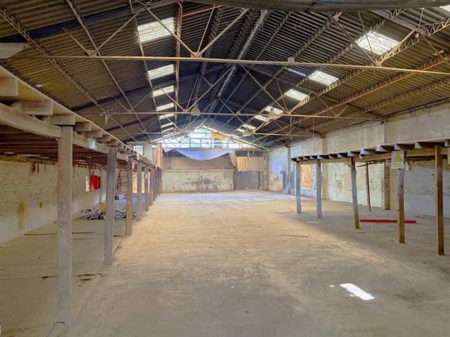 BODEGA Almirante Veliz